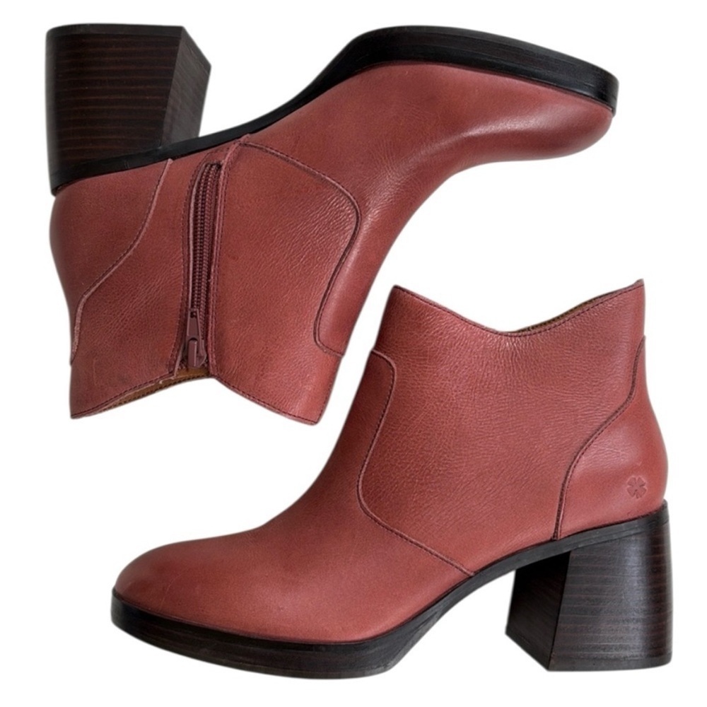 Like New Lucky Brand Leather Quinlee
Boots Size 9